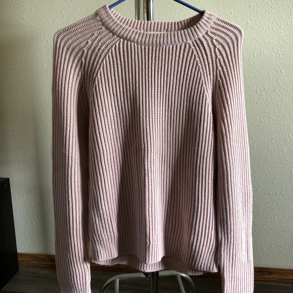 KNIT SWEATER